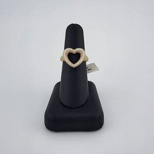 Elegant 925 Sterling Silver Heart Ring – Polished & Chic Design